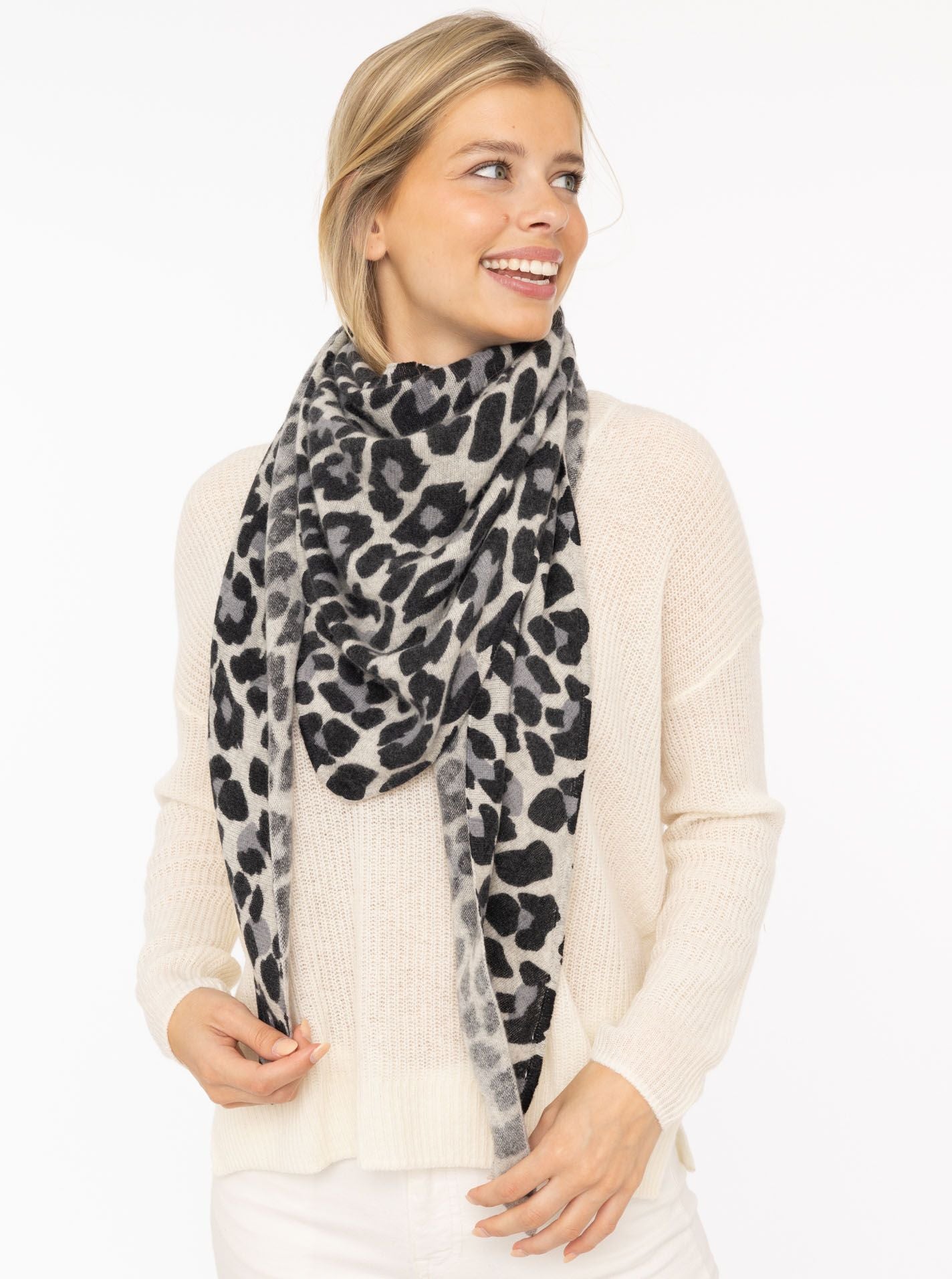 đź’• Zwillingsherz Dreieckstuch "100 % Cashmere Leo" Kaschmir Hellgrau