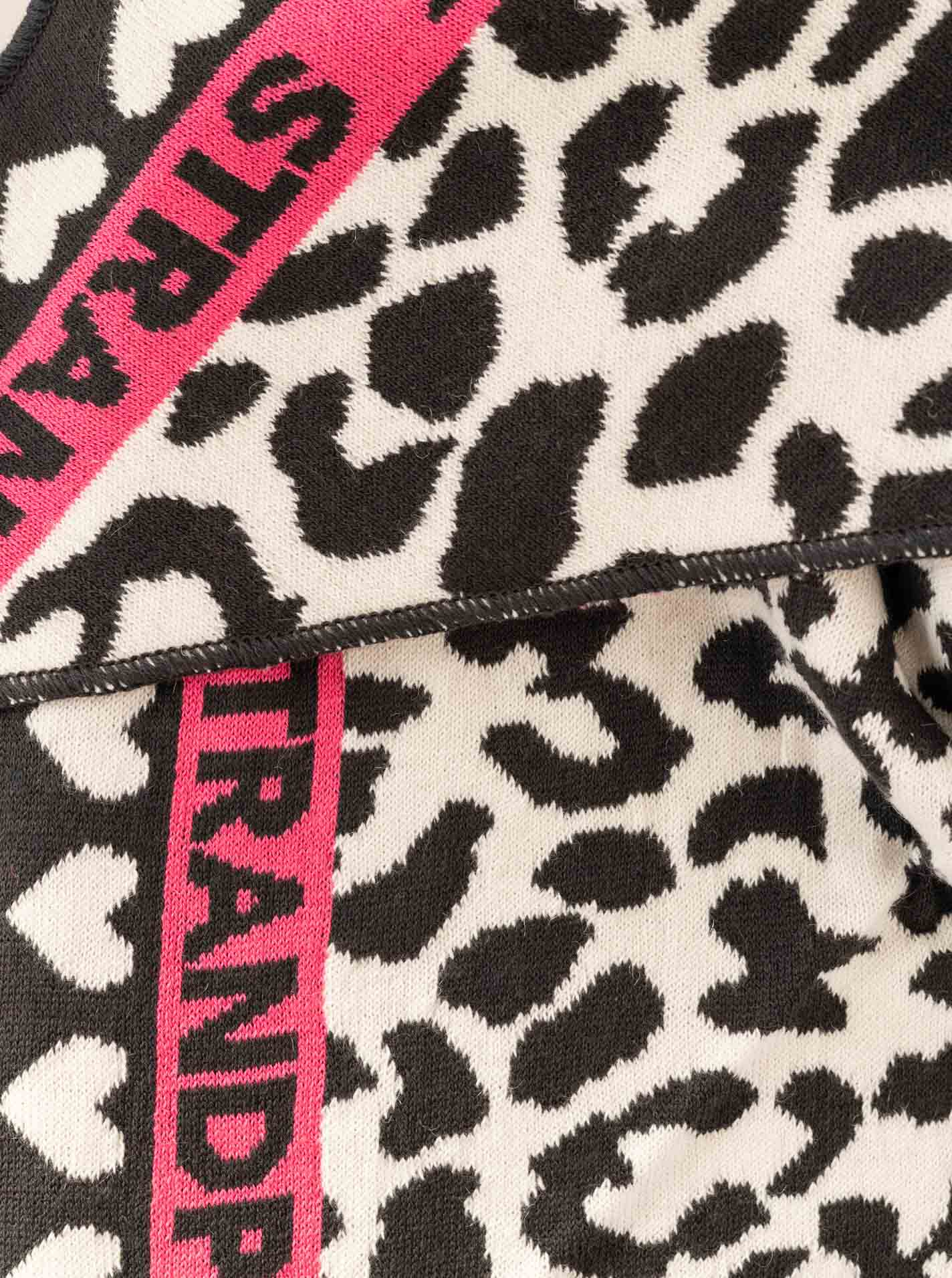 💕 Zwillingsherz Dreieckstuch "Strandpink Herz Leo" Grau